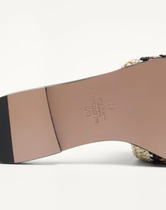 Sandália Vlogo Signature com bordado em croché