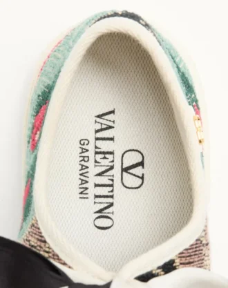 Ténis Ballerina Bay By Bay em tecido jacquard com bordado floral